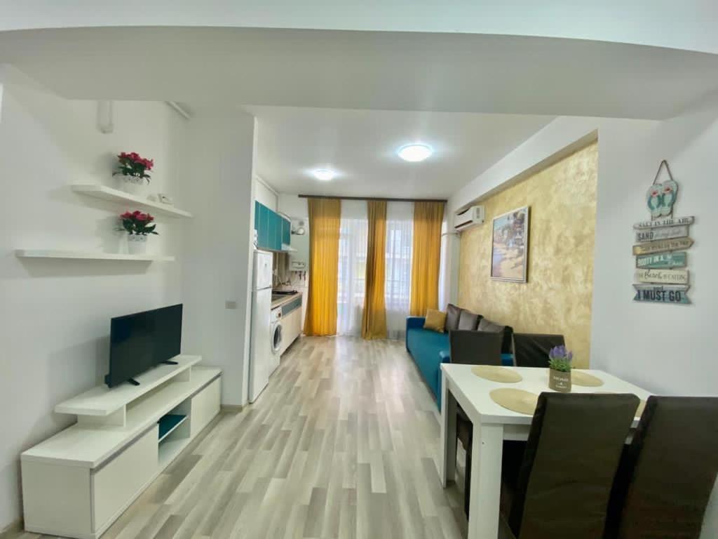 Apartament Summerland Mamaia Nord Bagian luar foto
