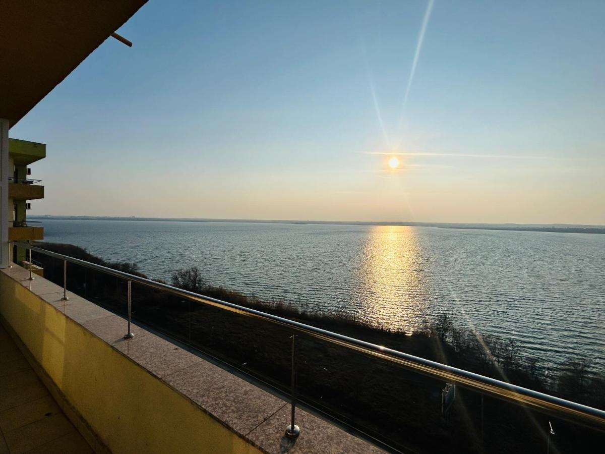 Apartament Summerland Mamaia Nord Bagian luar foto