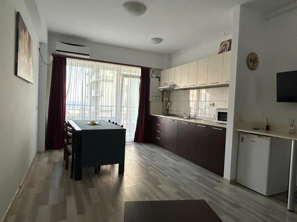Apartament Summerland Mamaia Nord Bagian luar foto