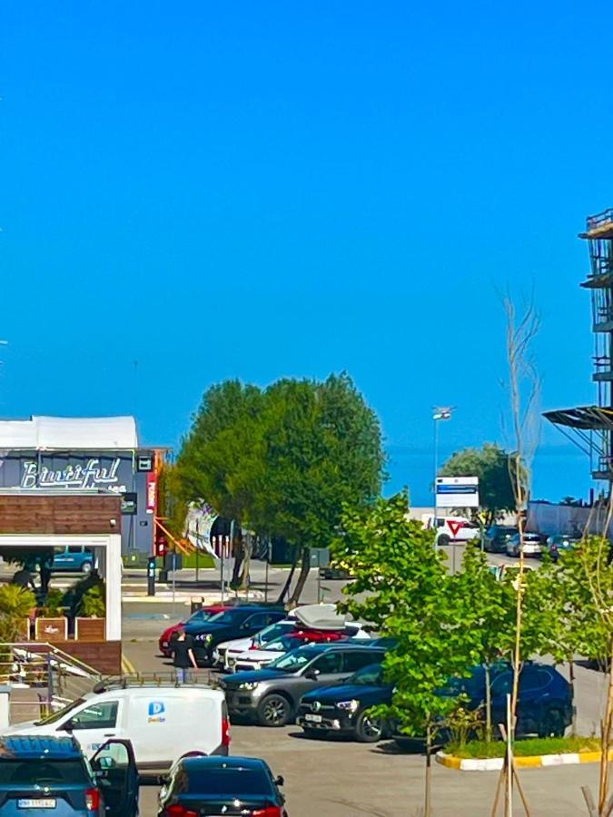Apartament Summerland Mamaia Nord Bagian luar foto